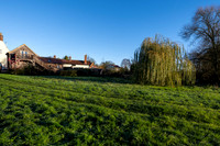 Falcon Barn09