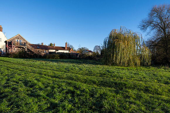Falcon Barn09