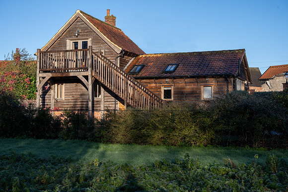Falcon Barn12