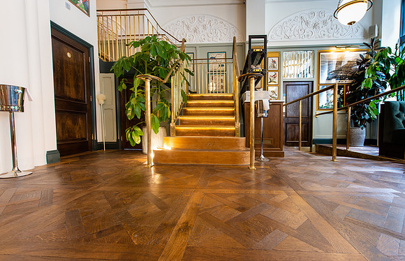 The Ivy050